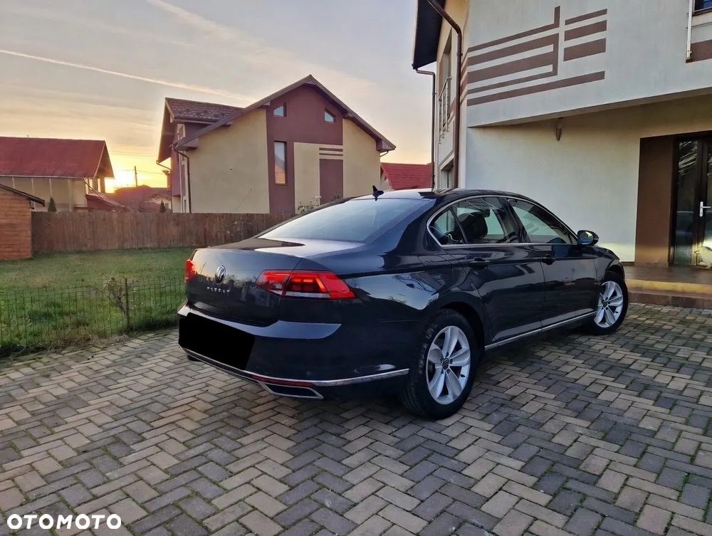 Volkswagen Passat 2.0 TDI SCR DSG Highline - 9