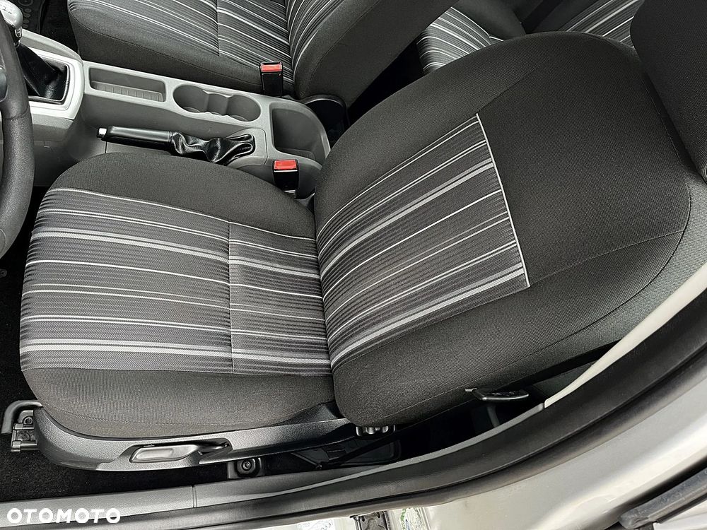 Ford Focus - 8