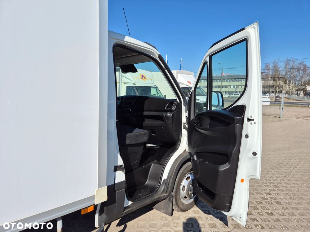 Iveco Daily 35C14, kontener 8PAL, winda 750KG, bliźniaki, klimatyzacja, 174 600 KM - 14
