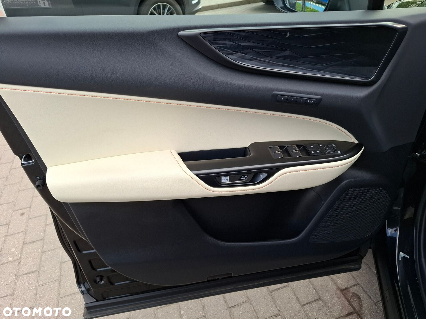 Lexus NX - 12