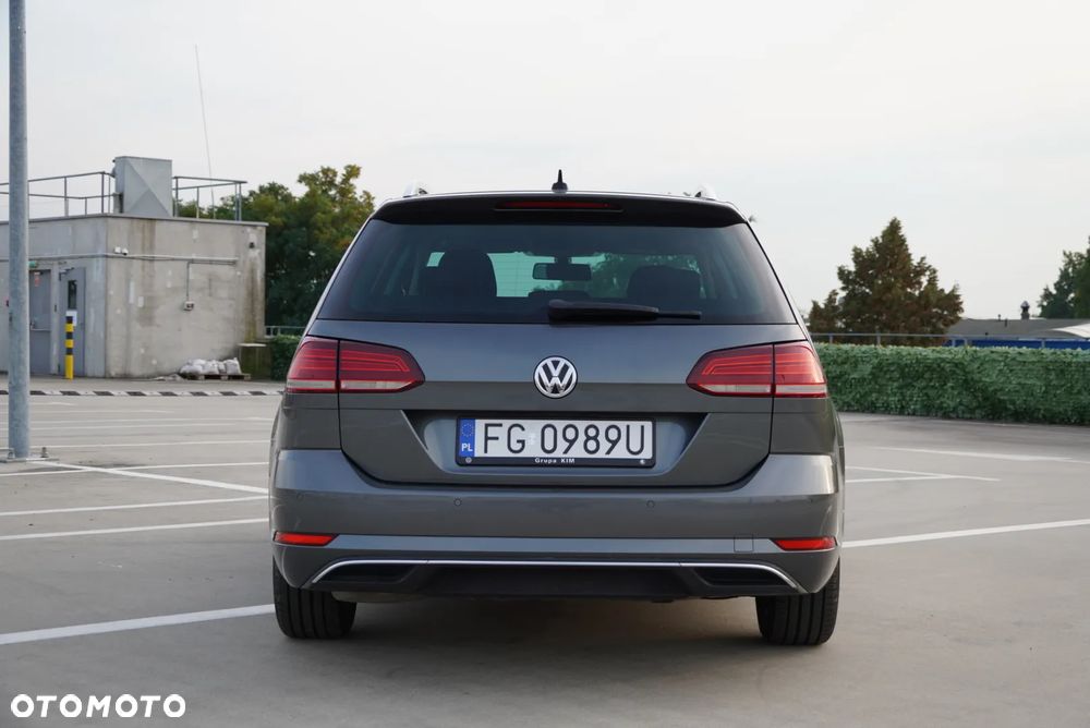 Volkswagen Golf - 28
