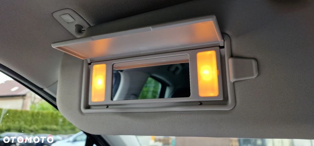 Citroën C4 PureTech 130 Stop&Start SHINE - 37
