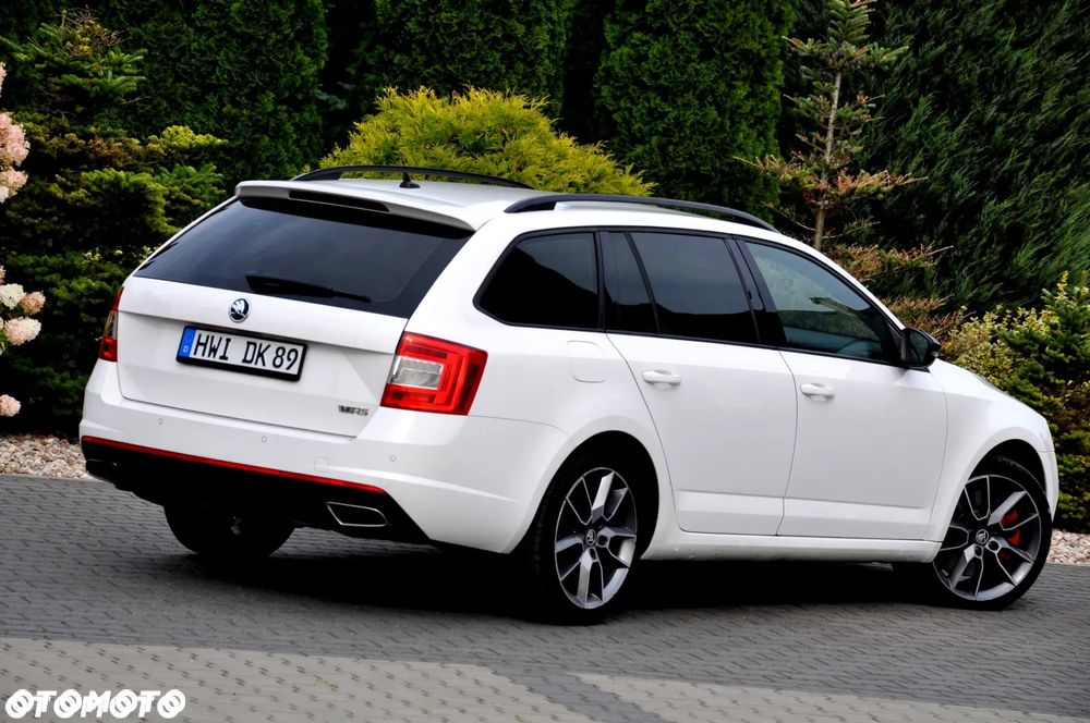 Skoda Octavia Combi 2.0 TDI DSG RS - 15