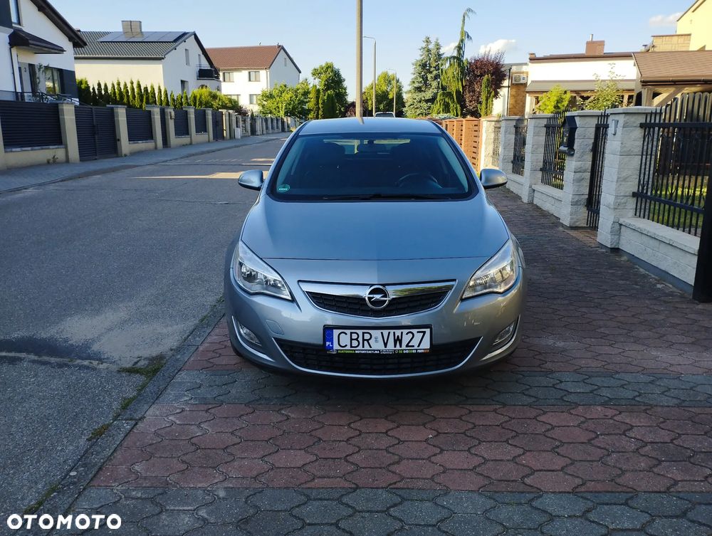 Opel Astra 1.4 Turbo 150 Jahre - 2