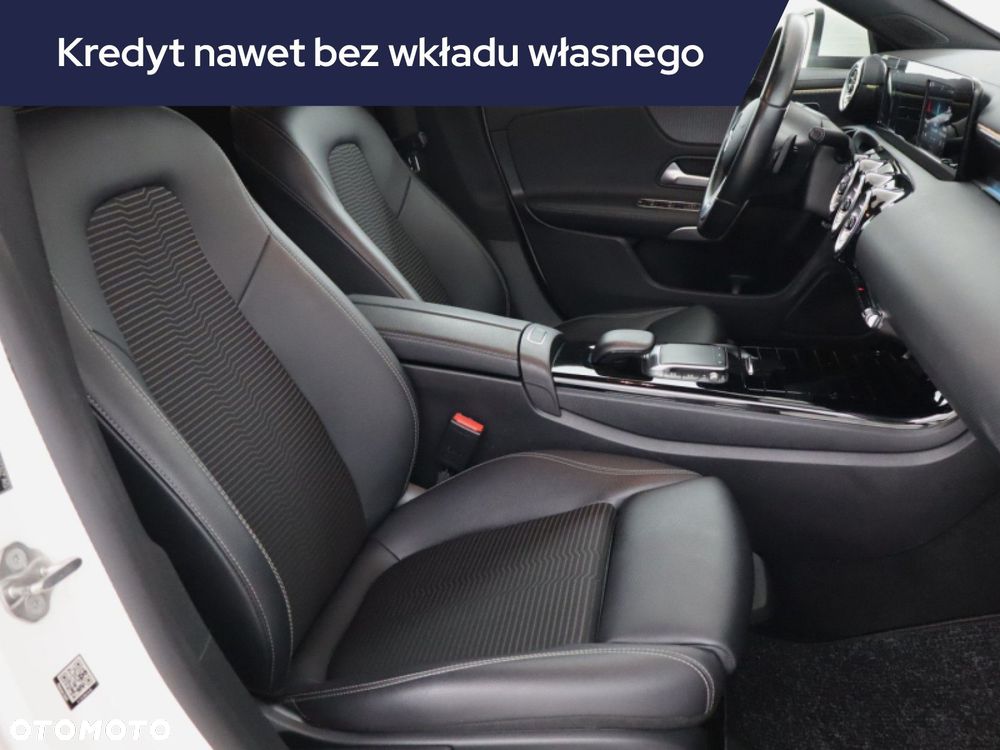 Mercedes-Benz CLA - 11