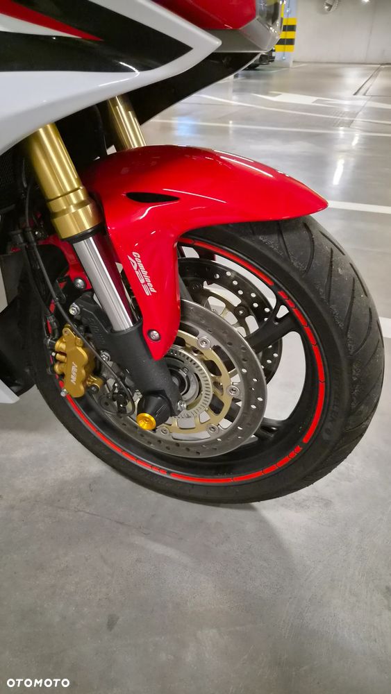 Honda CBR - 14