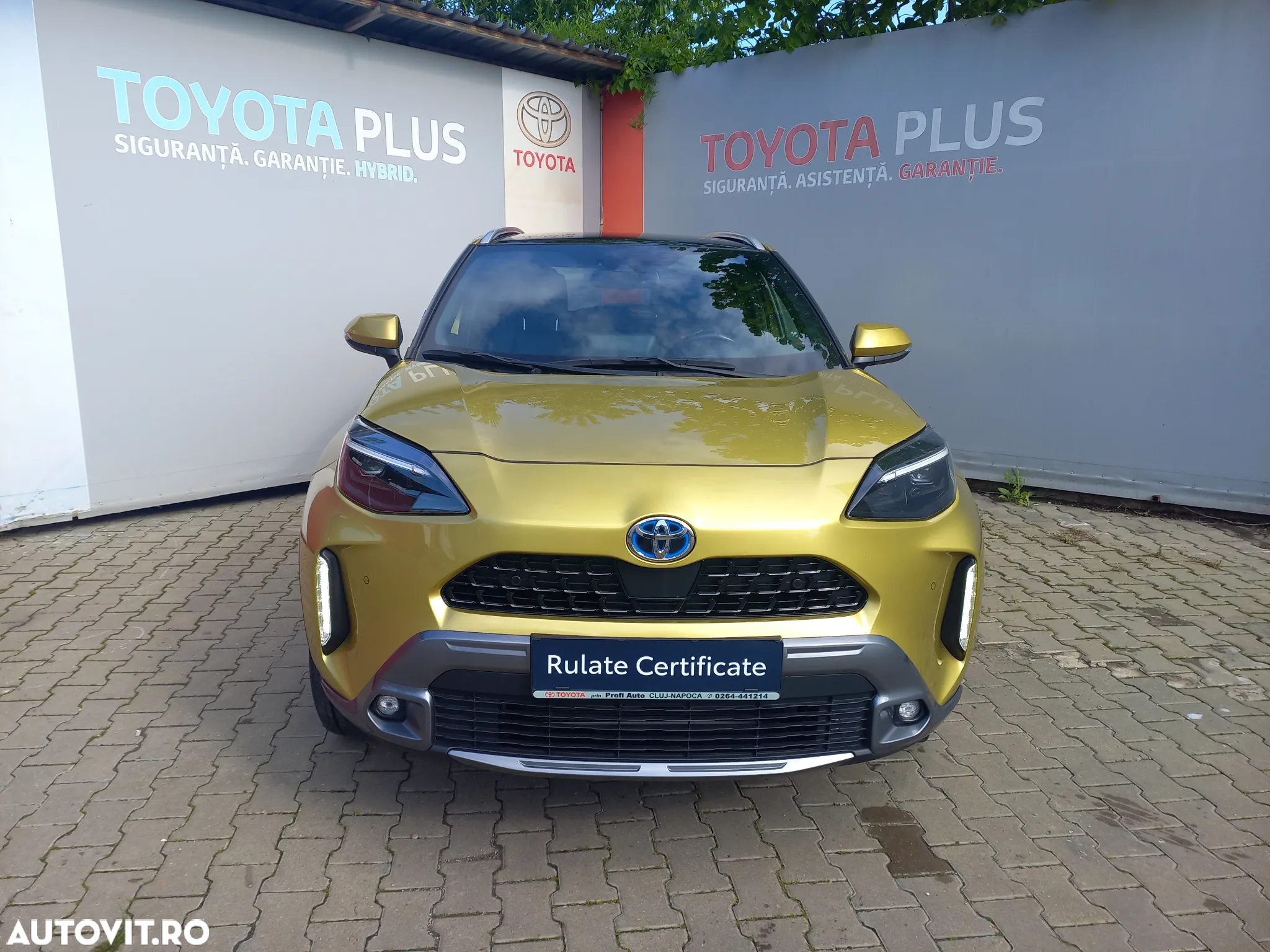 Toyota Yaris Cross 1.5 VVT-i HSD 4x4 Exclusive Adventure - 2