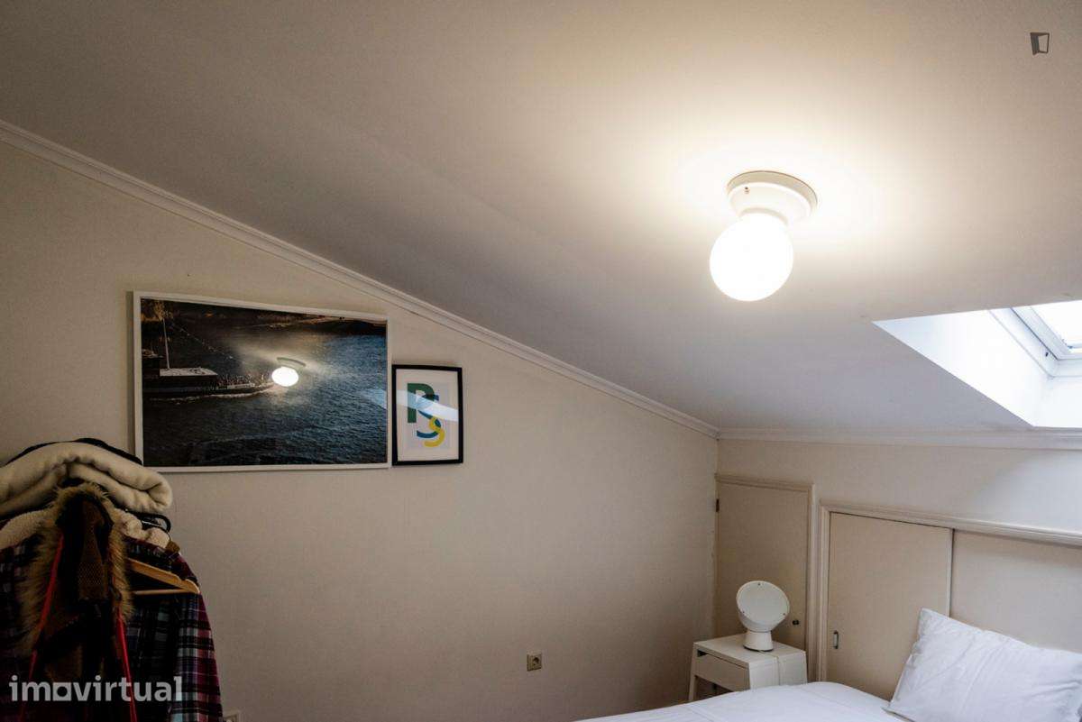 Quarto - localizado em Paranhos Porto - Grande imagem: 2/12