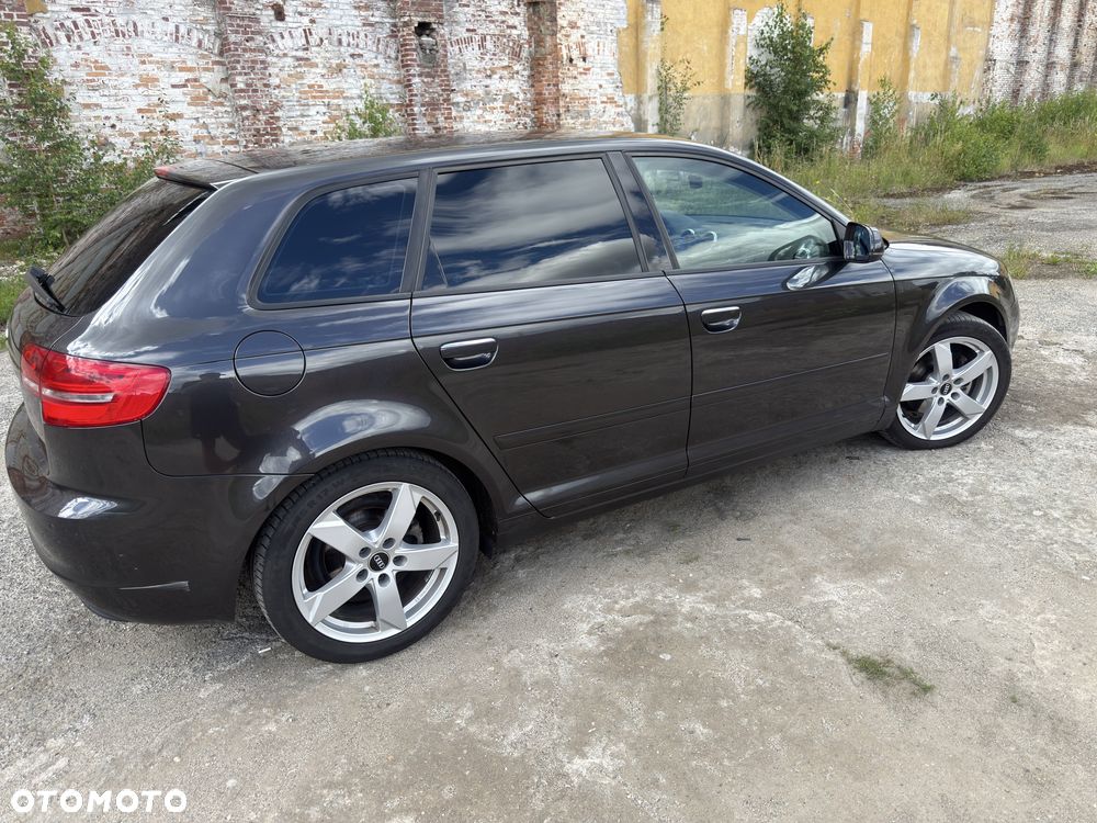 Audi A3 Sportback - 4