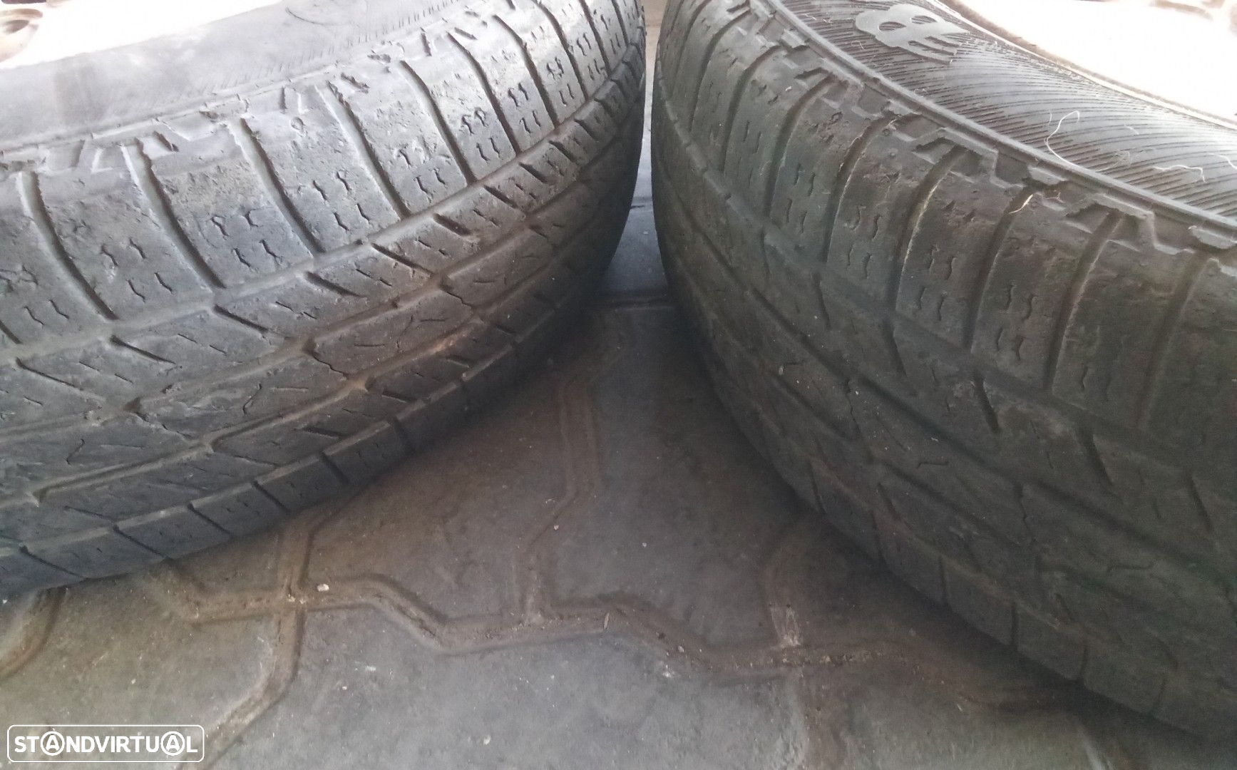 Jantes KIA SPORTAGE R15 com pneus 205/70 furação 5x139.7 - 7