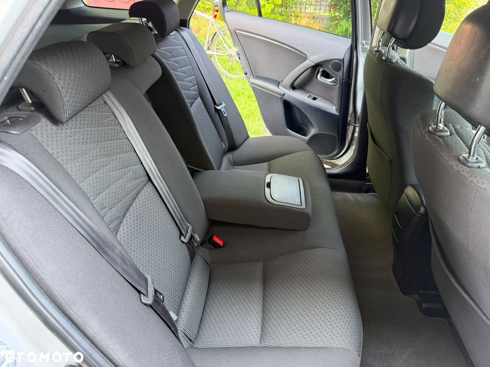 Toyota Avensis 2.2 D-4D Sol Plus 180 Premium - 10