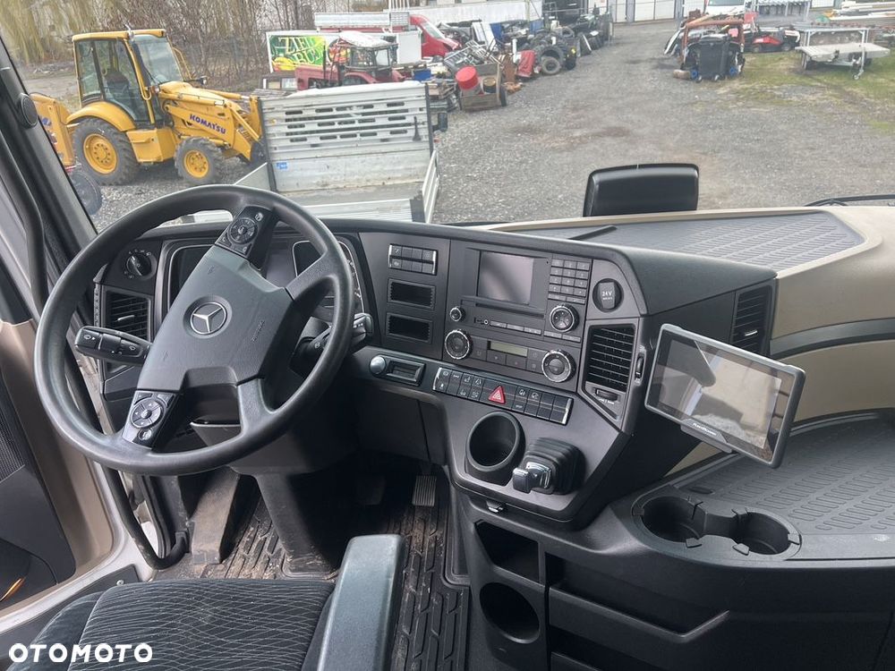 Mercedes-Benz Actros E6 - 21