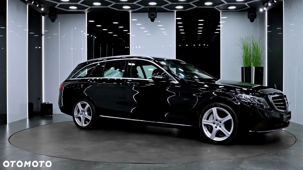 Mercedes-Benz Klasa C 300 d 9G-TRONIC - 12