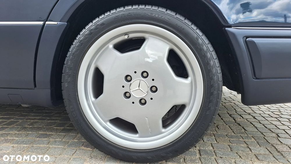 Mercedes-Benz W124 (1984-1993) - 12