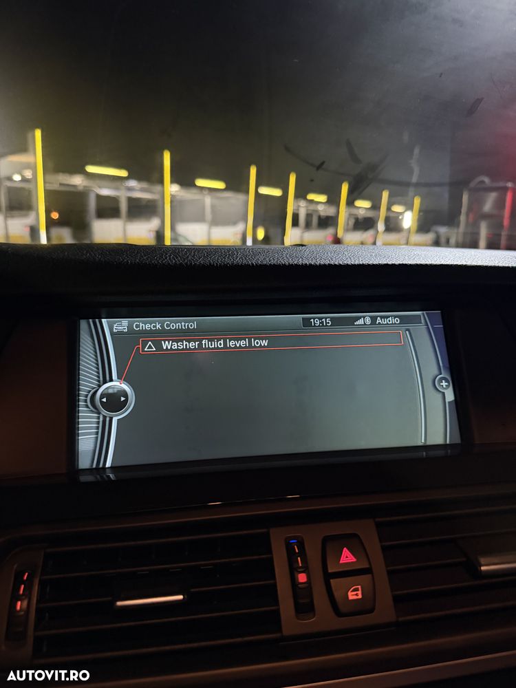 BMW Seria 5 520d Sport-Aut. - 19