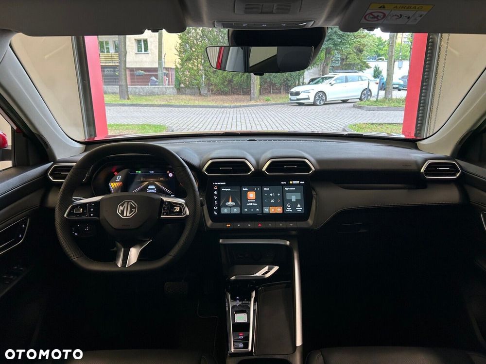 MG ZS - 18