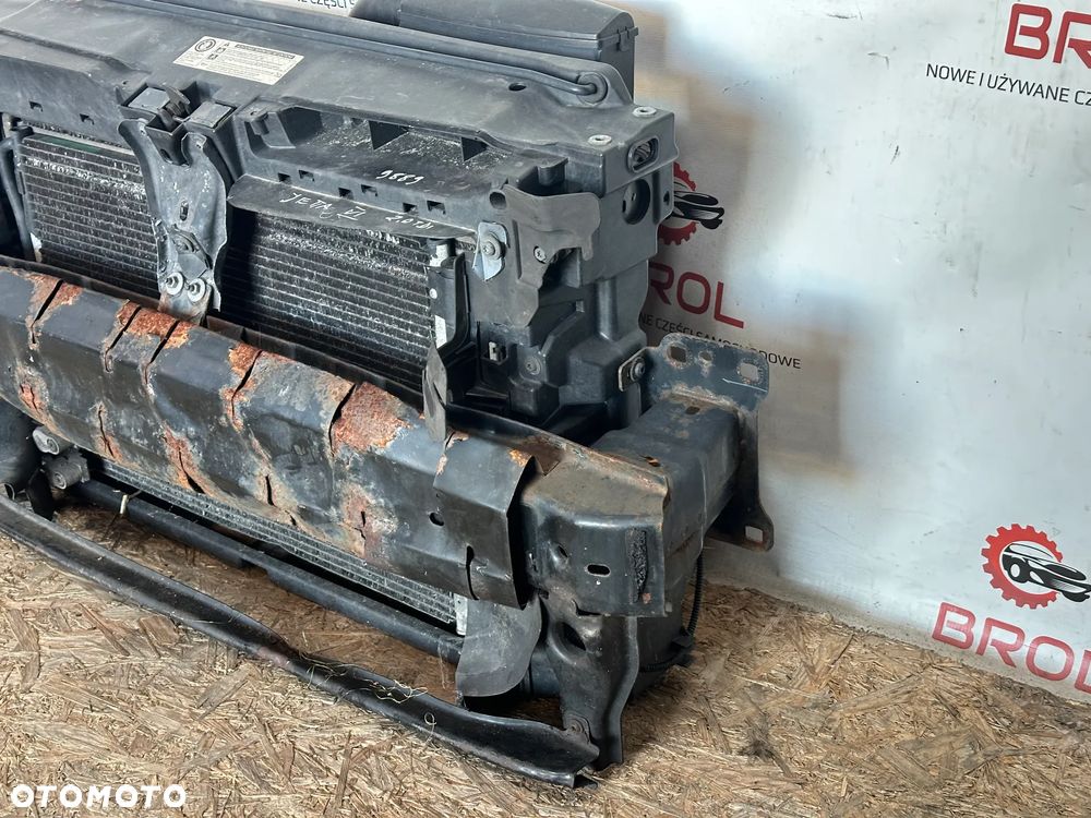 PAS PRZEDNI VW JETTA VI 2.0 TDI - 3