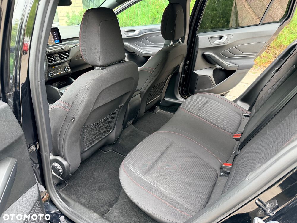 Ford Focus - 23