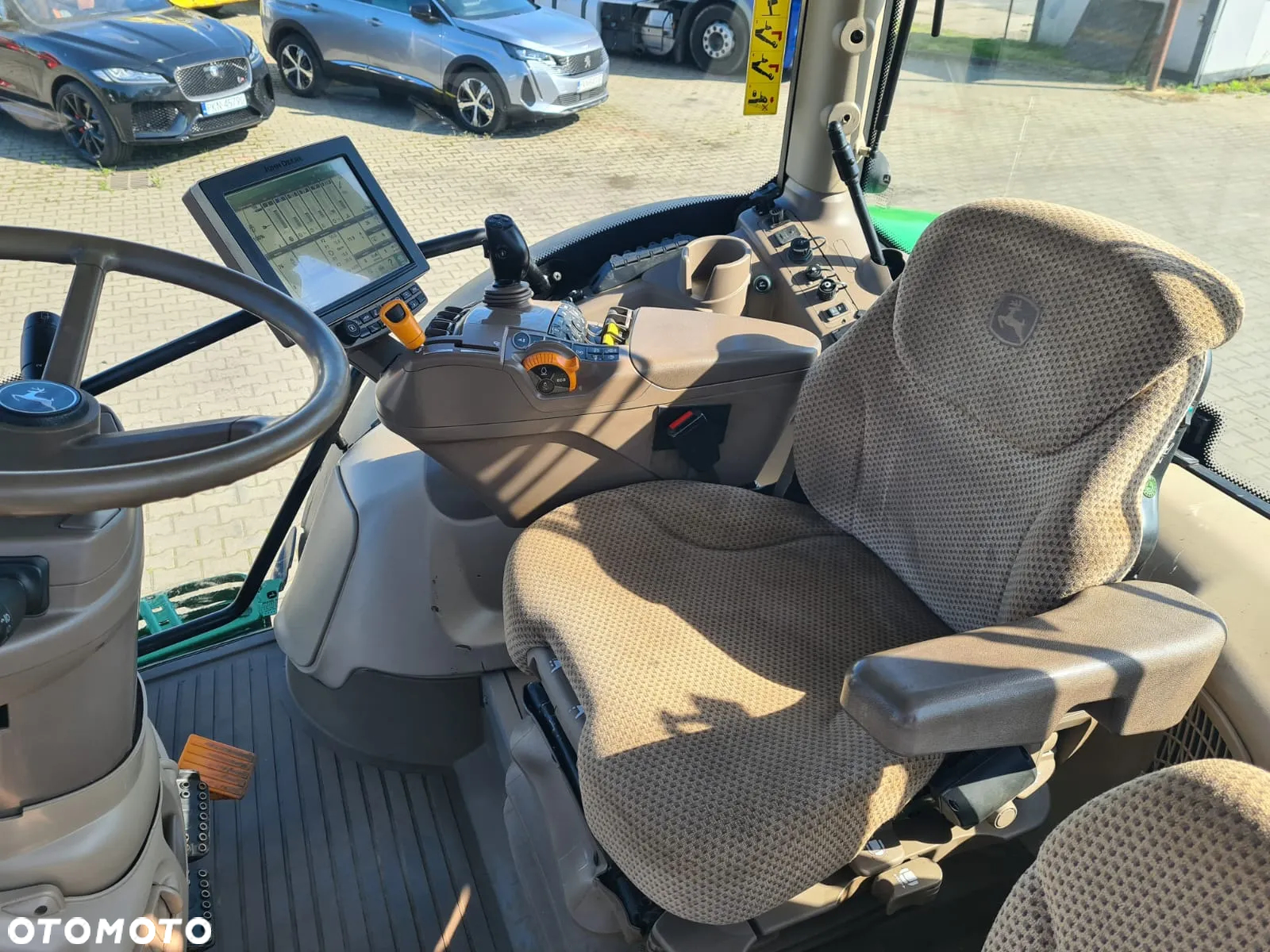 John Deere 6215R. GPS, 50km/h - 11