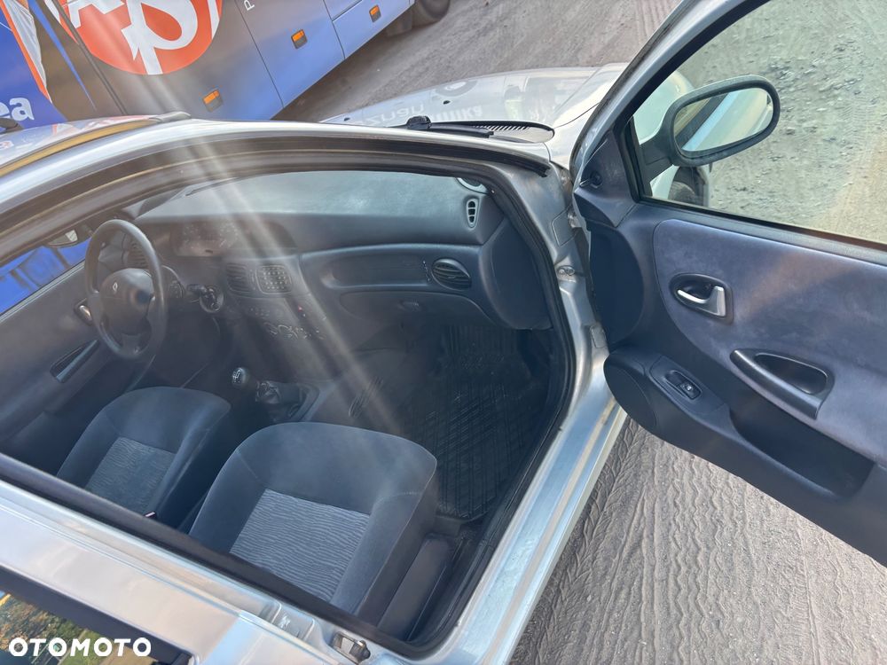 Renault Megane - 23
