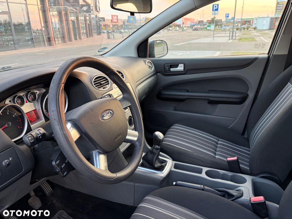Ford Focus 1.6 Comfort - 6