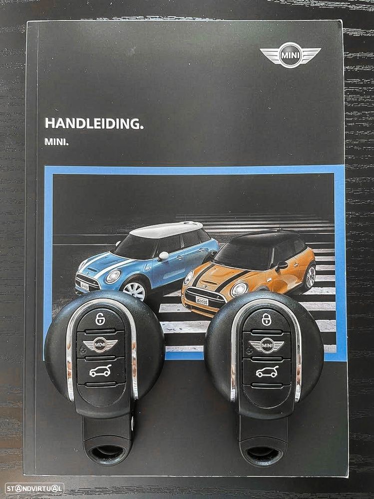 MINI 3 Portas One D - 23