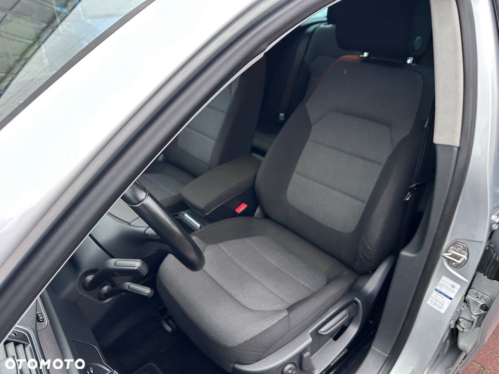 Volkswagen Passat - 15