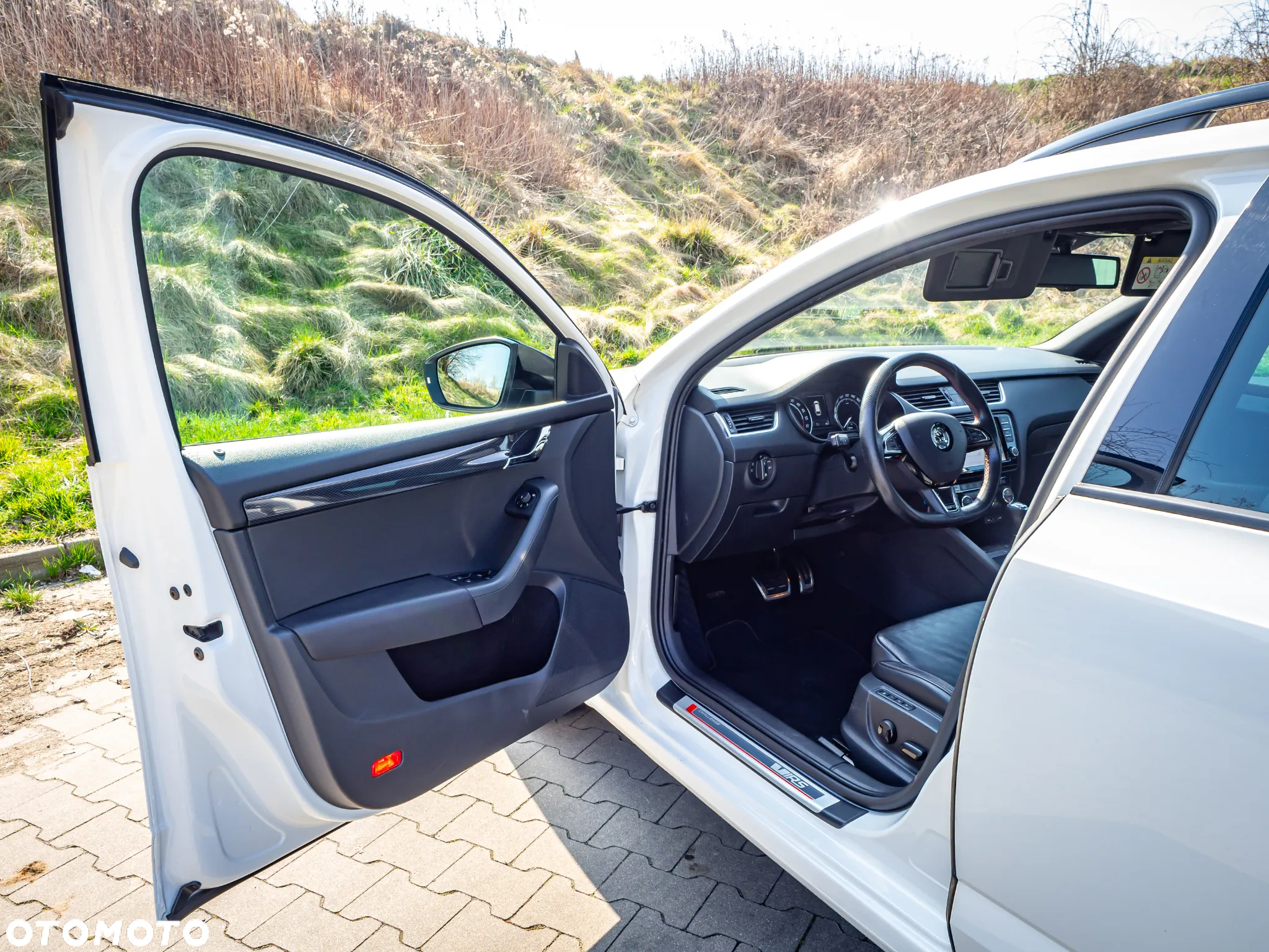 Skoda Octavia Combi 2.0 TDI DSG RS - 31