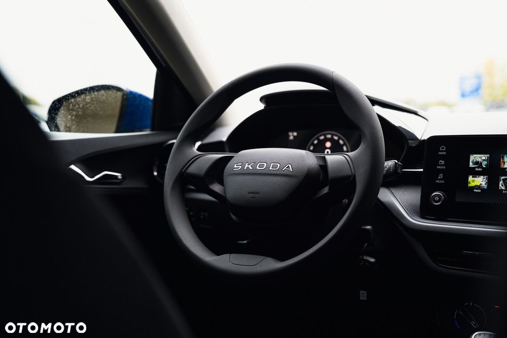 Skoda Fabia - 10