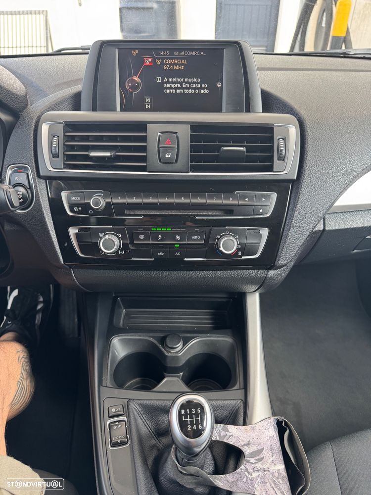 BMW 116 d Line Urban - 11