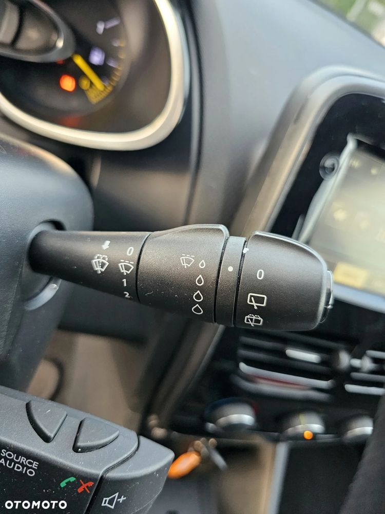 Renault Clio - 25