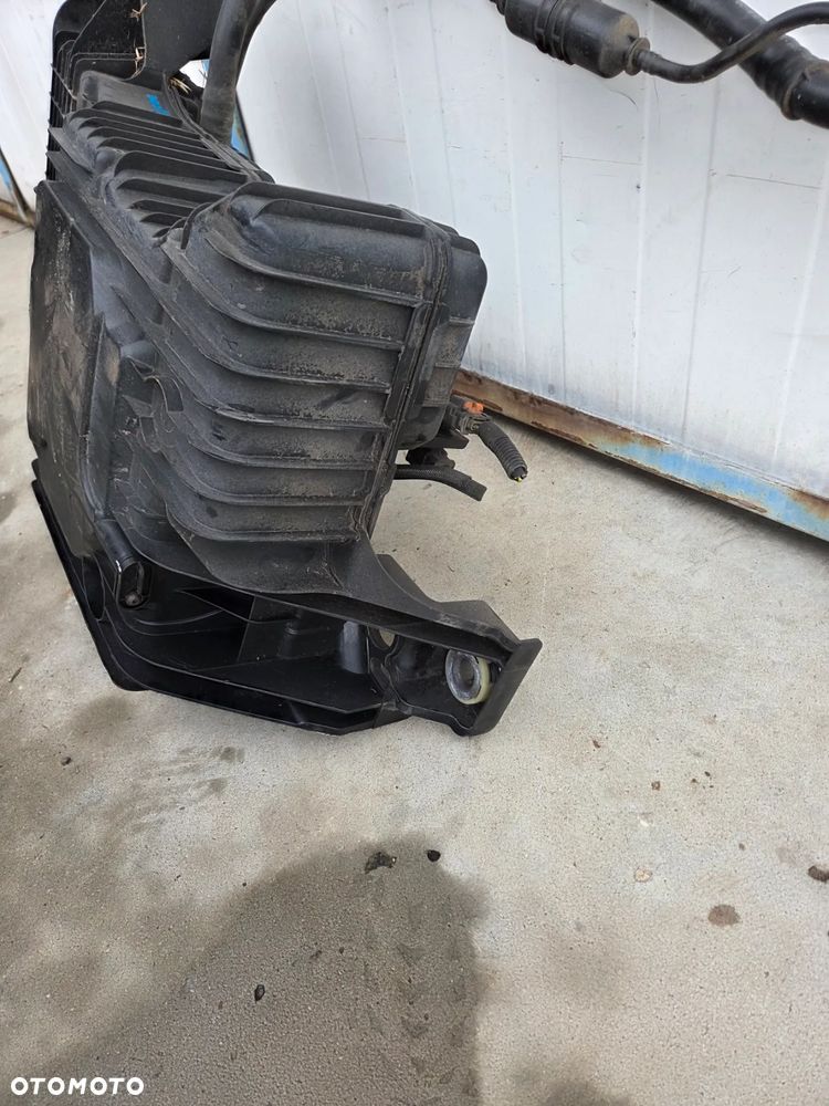 Zbiornik ADBLUE Peugeot 308 T9 HB 1.5 BLUEHDI - 8