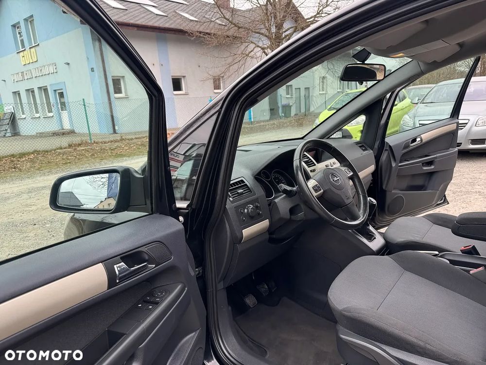 Opel Zafira - 18