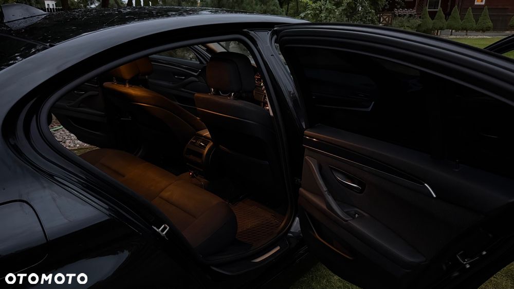 BMW Seria 5 520d - 13
