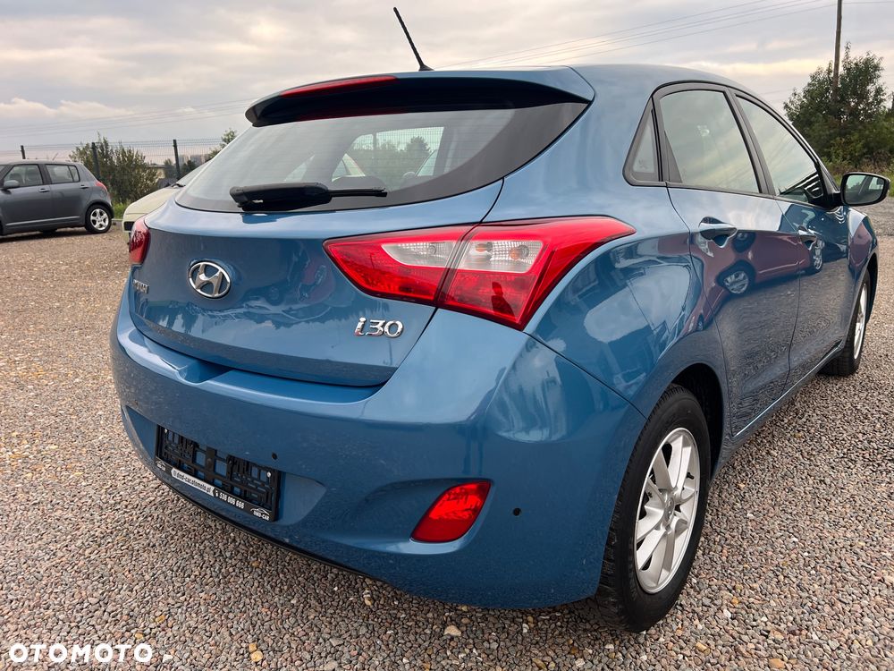 Hyundai i30 1.4 Intro Edition - 9