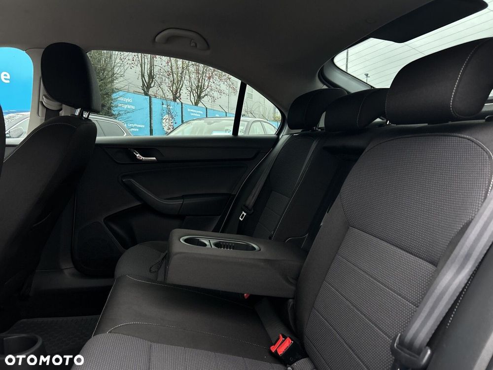 Skoda RAPID Spb 1.4 TSI Elegance Max DSG - 18