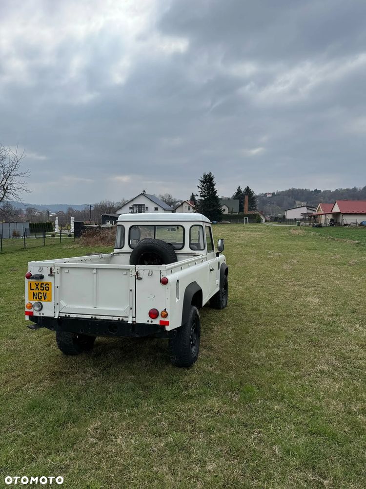 Land Rover Defender - 8