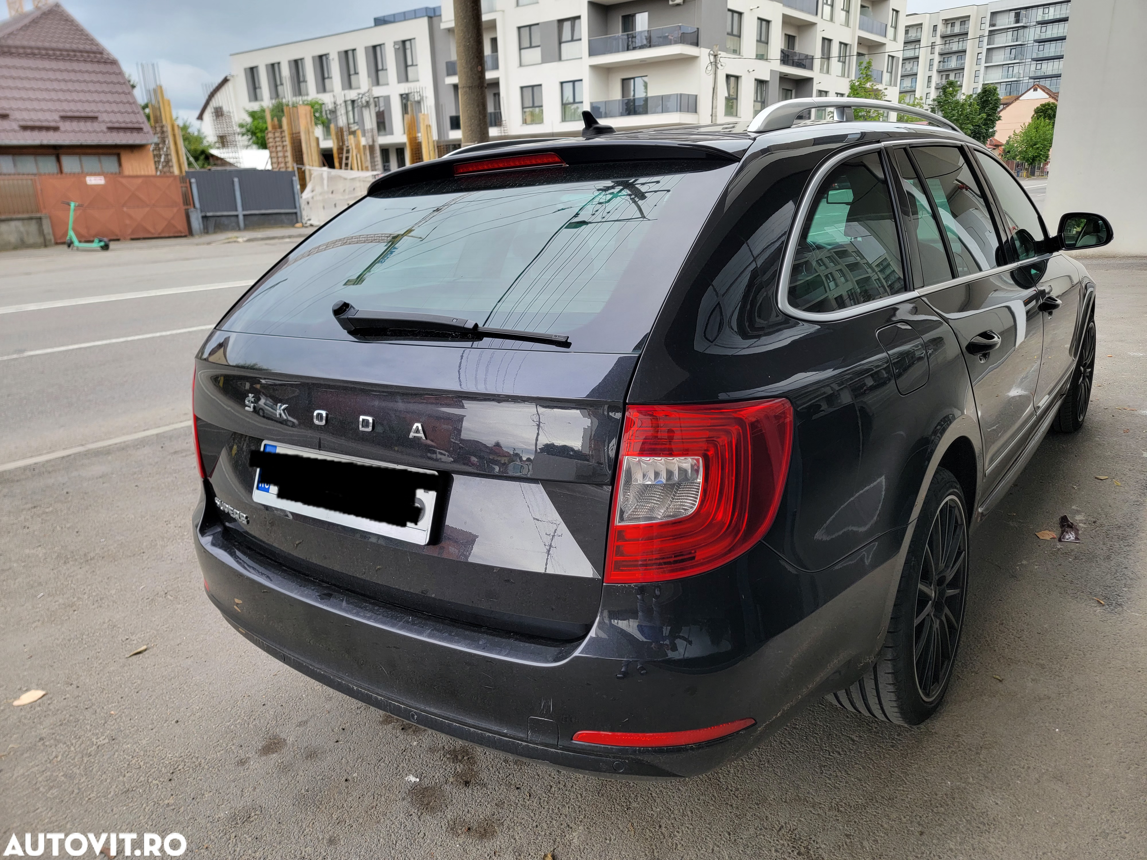 Skoda Superb Combi 2.0 TDI DSG L&K - 3