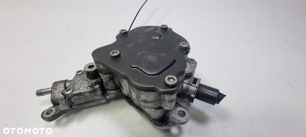 POMPA VACUM VOLKSWAGEN TOURAN 038145209H - 2