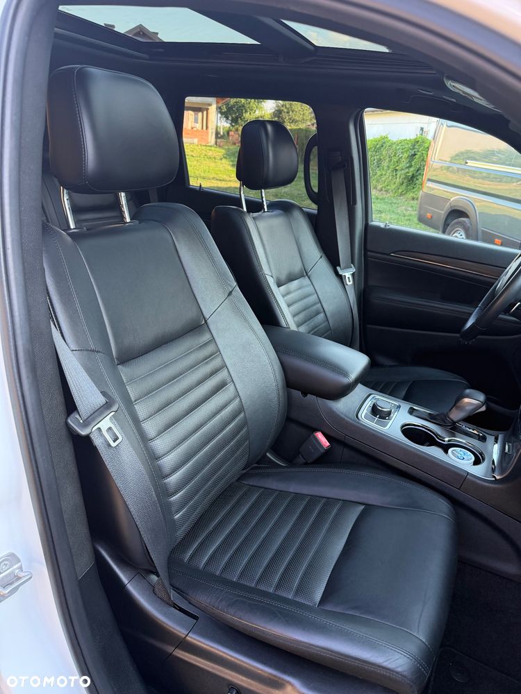 Jeep Grand Cherokee - 10