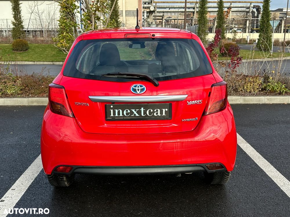 Toyota Yaris 1.5 VVT-i HSD Luna - 13