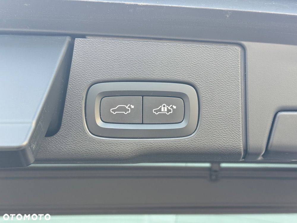 Volvo XC 60 B4 B Plus Bright - 27