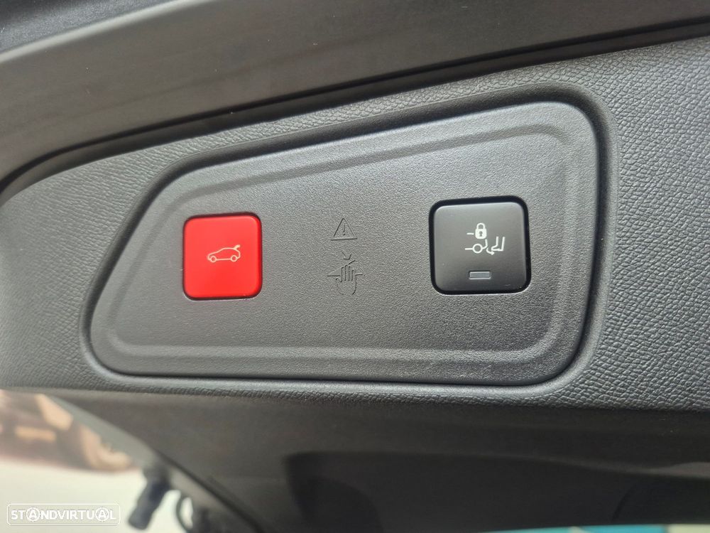 Peugeot 3008 1.5 BlueHDi GT Line J19 EAT8 - 36