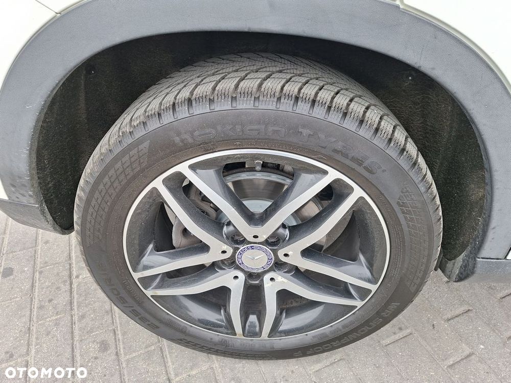 Mercedes-Benz GLA 250 4-Matic - 28