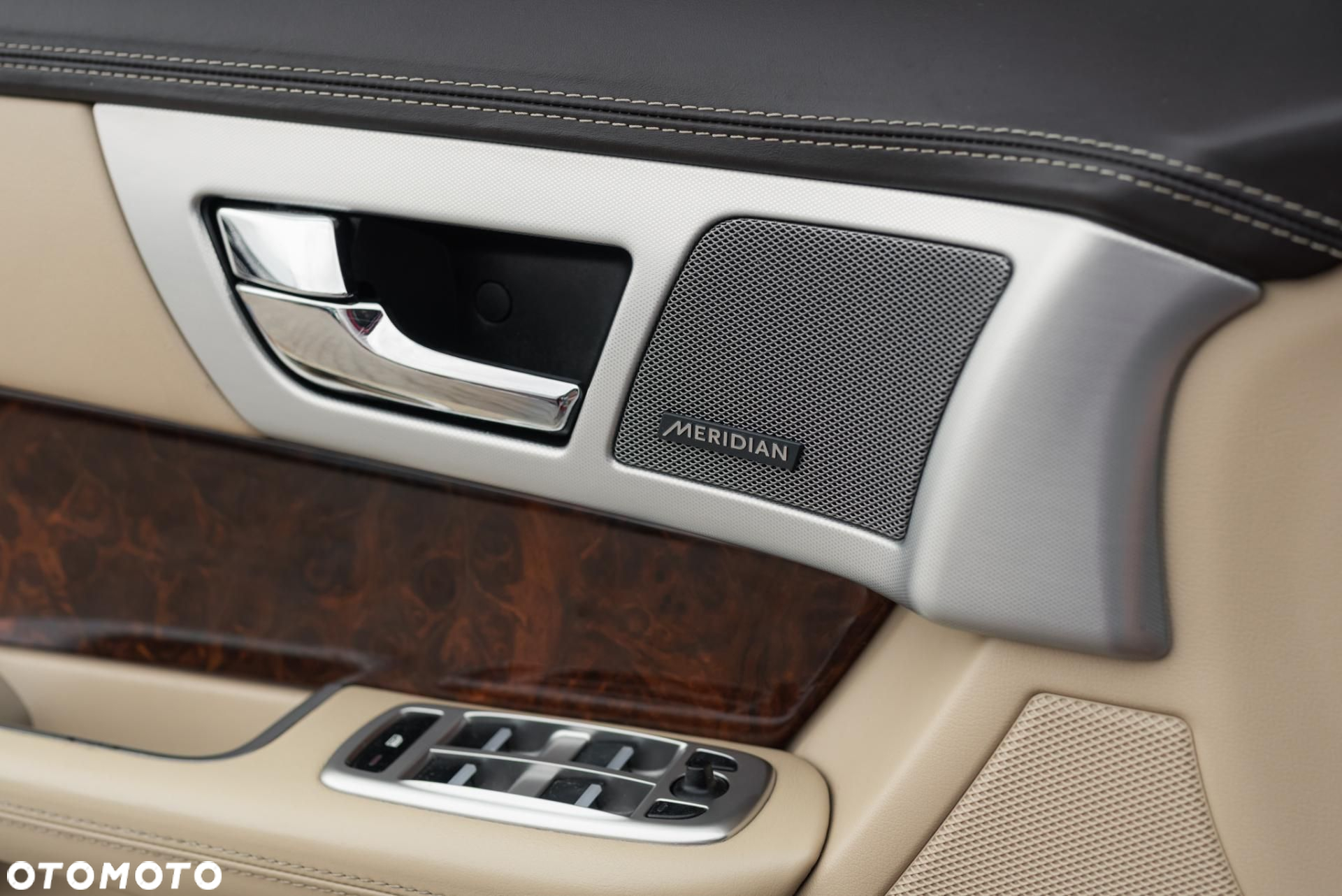 Jaguar XF - 25