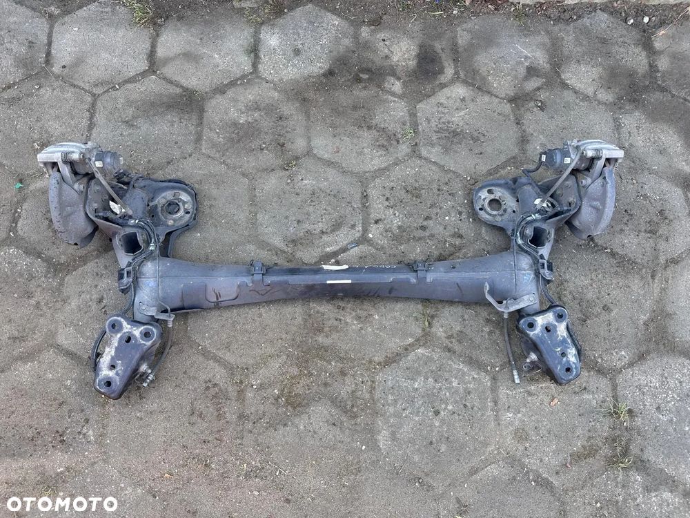 OPEL CORSA F PEUGEOT 208 BELKA OŚ TYLNA KOMPLETNA EUROPA - 1