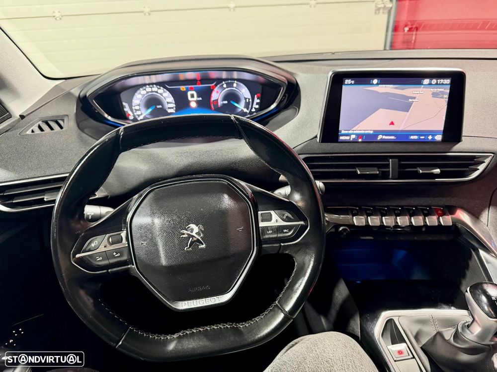 Peugeot 3008 - 25