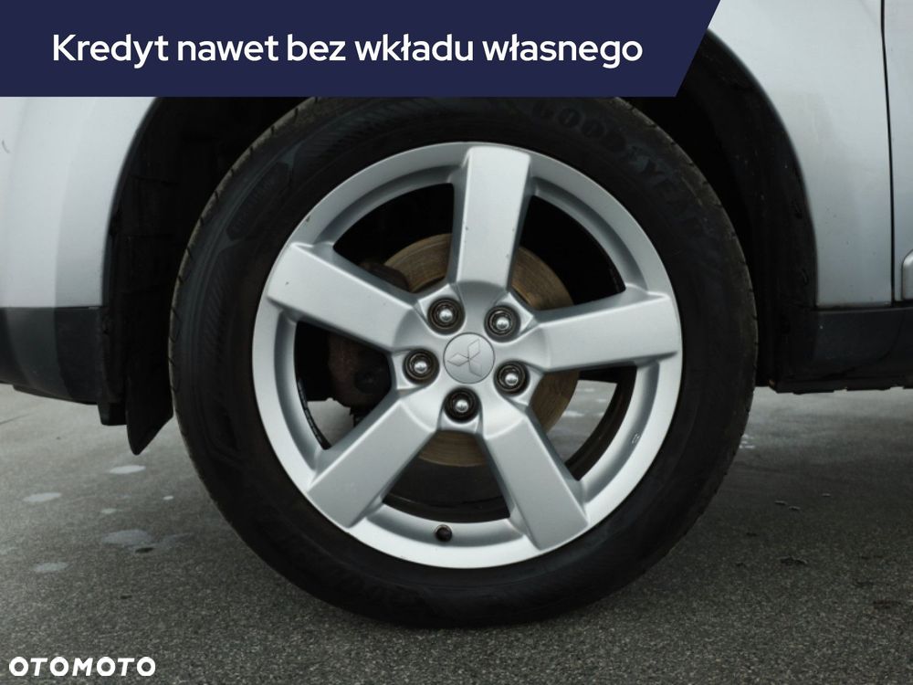 Mitsubishi Outlander - 19