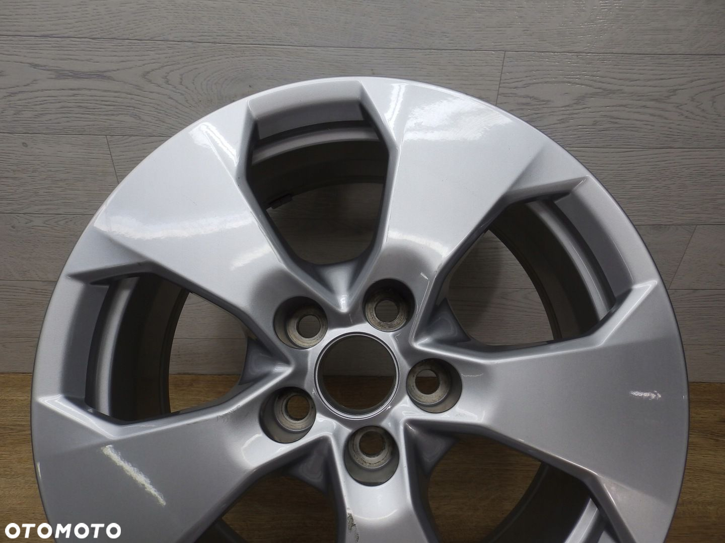Felga Toyota RAV-4 17x7J Et35 5x114.3 - 3
