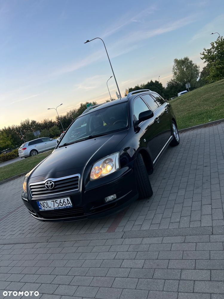 Toyota Avensis 2.0 VVT-i Automatik Executive - 11